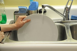 Washing the dishes by peapod labs, used under CC BY 2.0
